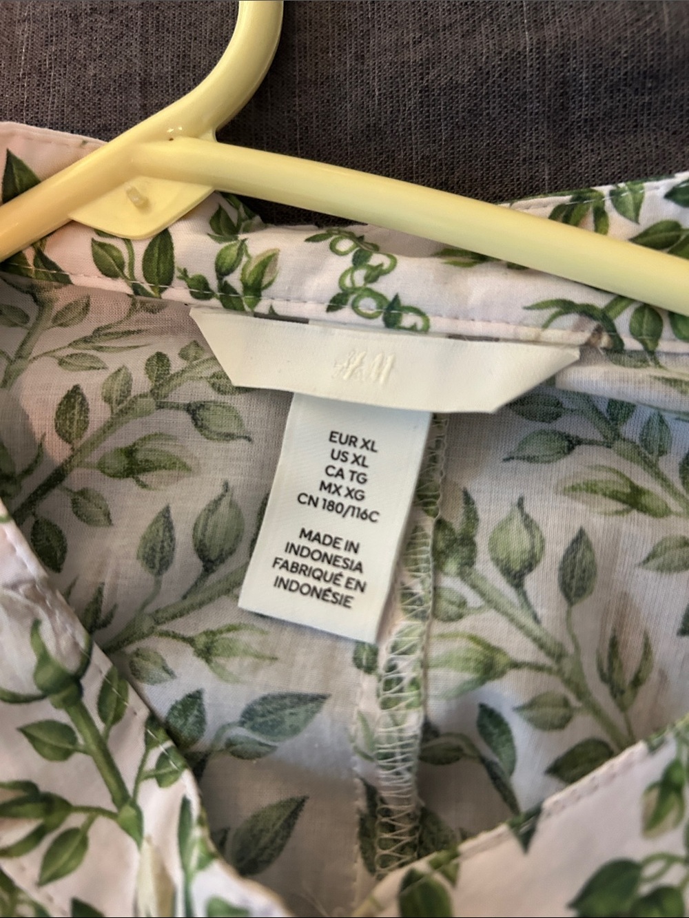 H&M White Maxi Dress with Green Leaf Print - Picture 2 of 5